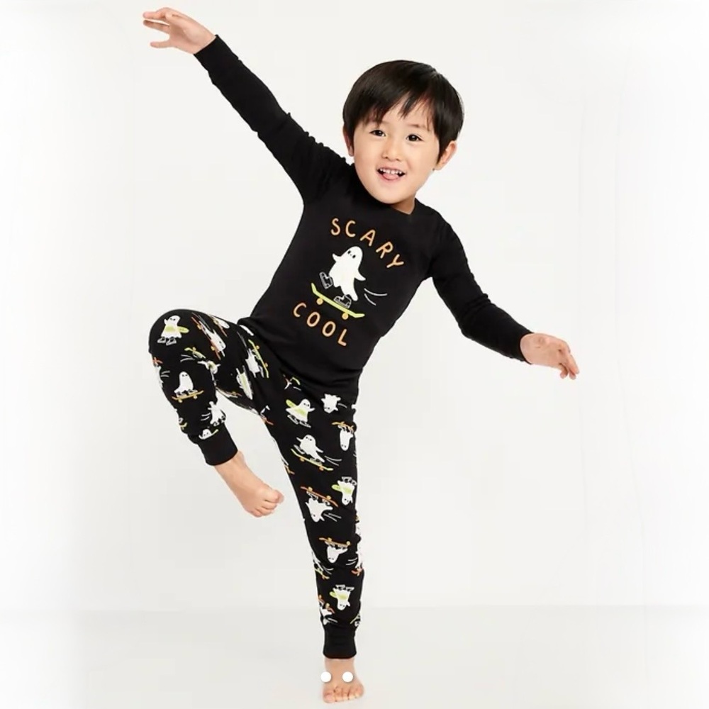 NWT Ghost Pajama Set Scary Cool Black with Skateboarding Ghosts Size 12-18 mos - Picture 1 of 2